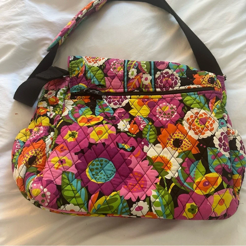 Vera Bradley Va Va Bloom Diaper Baby Messenger Bag, New Condition!